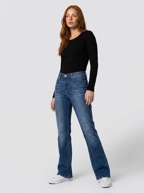Levis - Relaxed Bottillon Bootcut